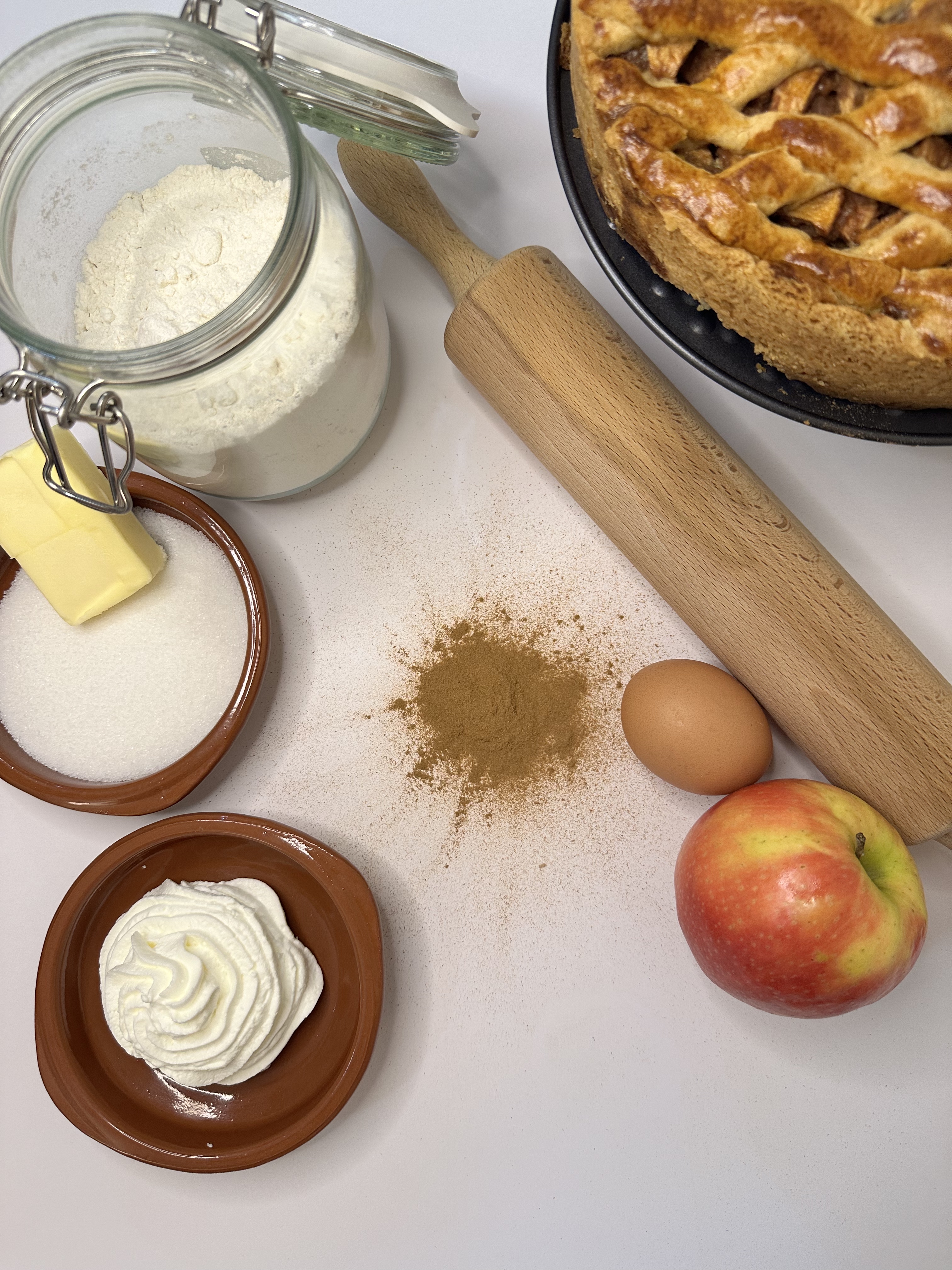 Antigua panadería con tartas de manzana
